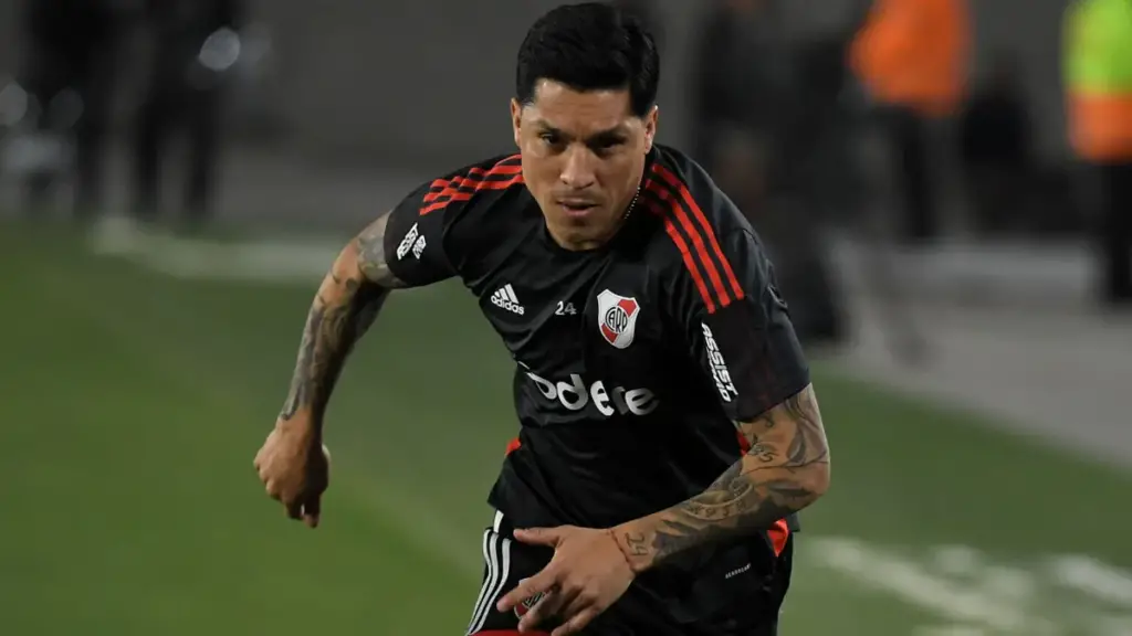 Enzo Pérez aún no define su futuro